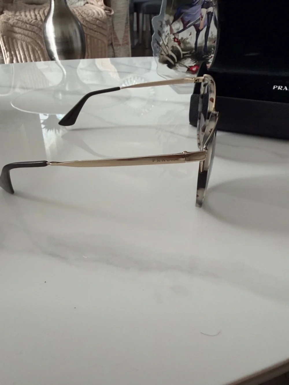 Authentic Prada Tortoiseshell Round Sunglasses Gold Accent Frame - Picture 12 of 15